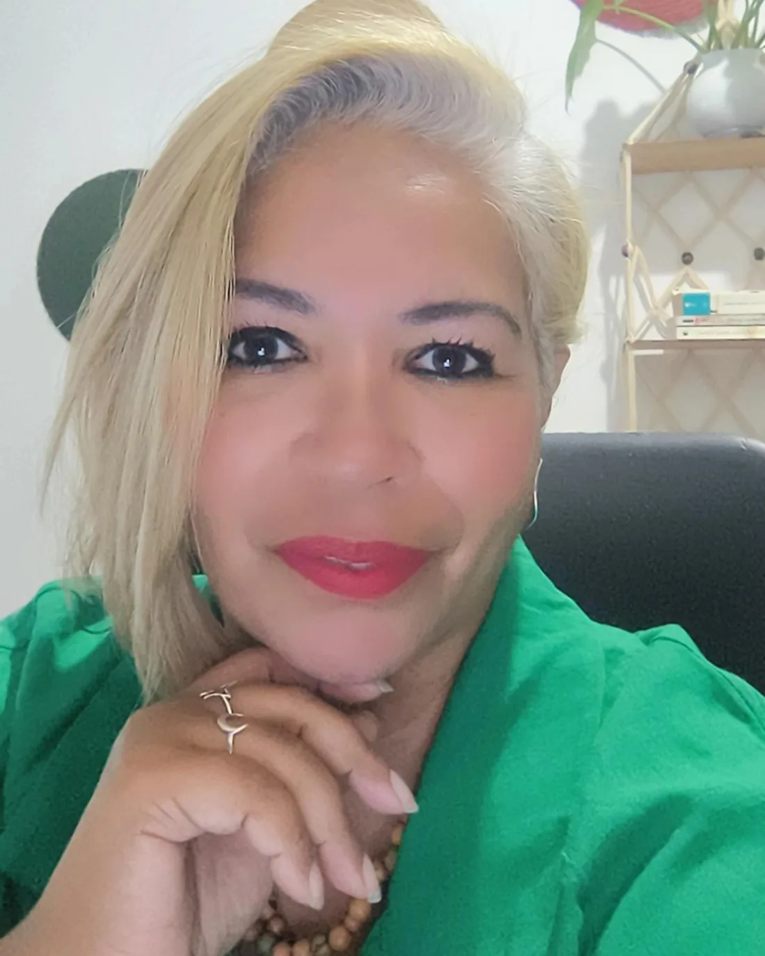 Retrato de Vivian Karla Tavares de Oliveira